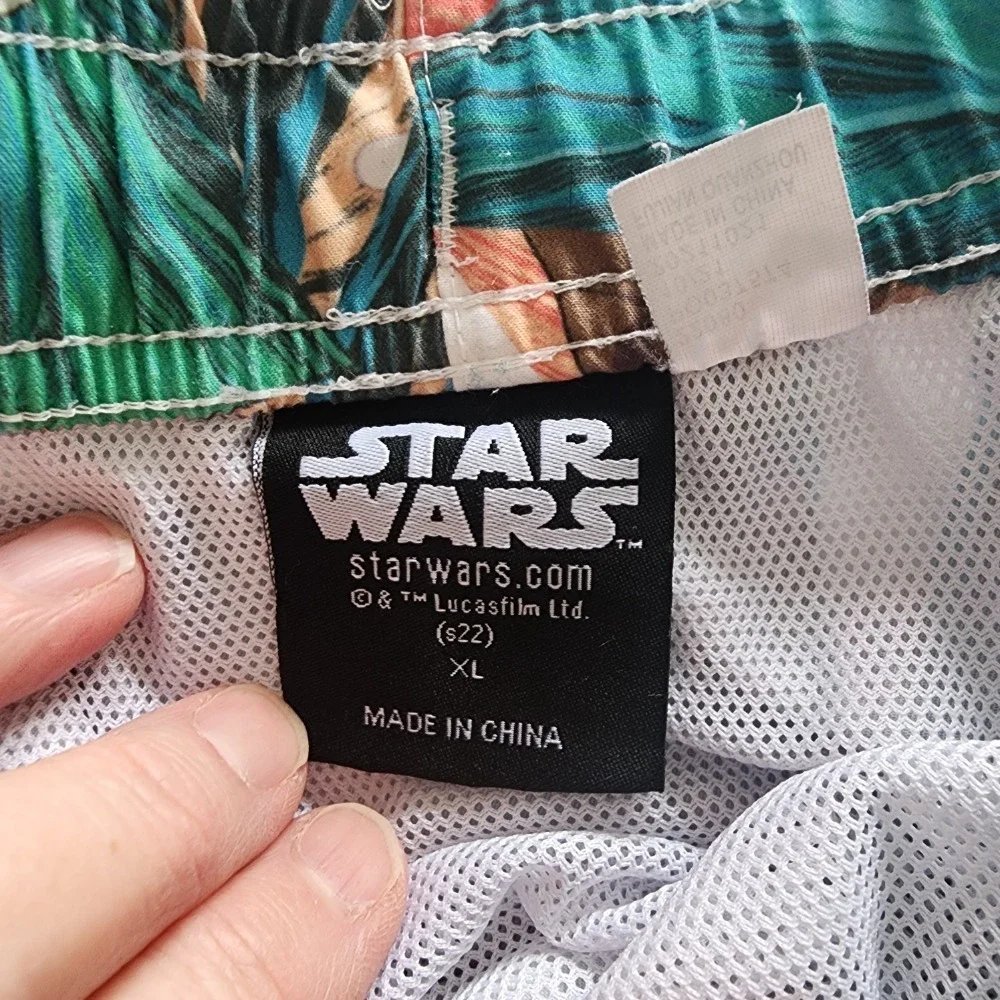 Star Wars Baby Yoda‎ swim trunks Hawaiian floral mens size XL